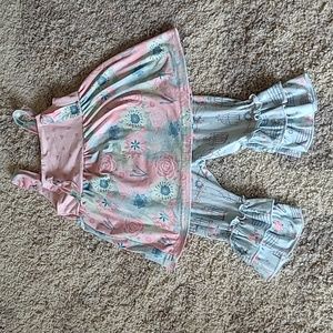 Pete + Lucy 2 Piece Capri Set